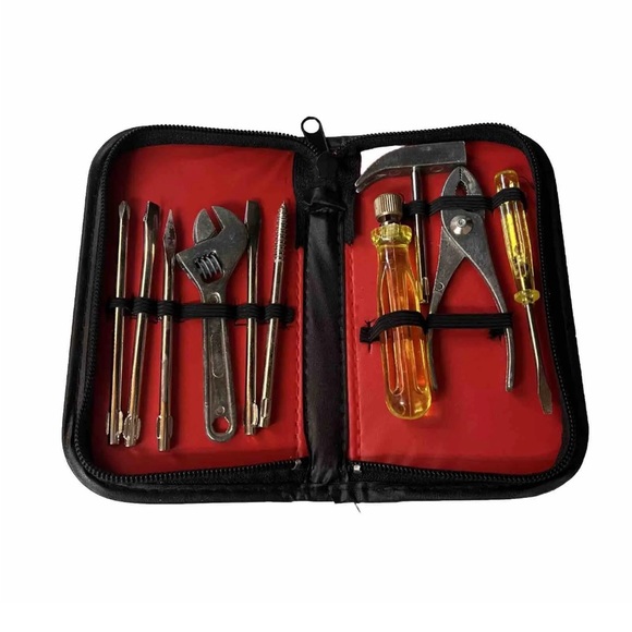 Vintage Readers Digest Small 10 Piece Tool Kit - Picture 2 of 7